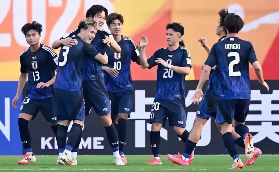 2-1领先！2-4遭逆转！亚洲2队出局，世俱杯6场0胜，多特差1分出线(国足新帅李霄鹏语录)