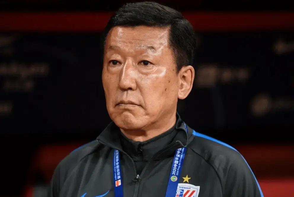 包含国足换帅再添变数，58岁老将临危受命，征战东亚杯再创辉煌！的词条